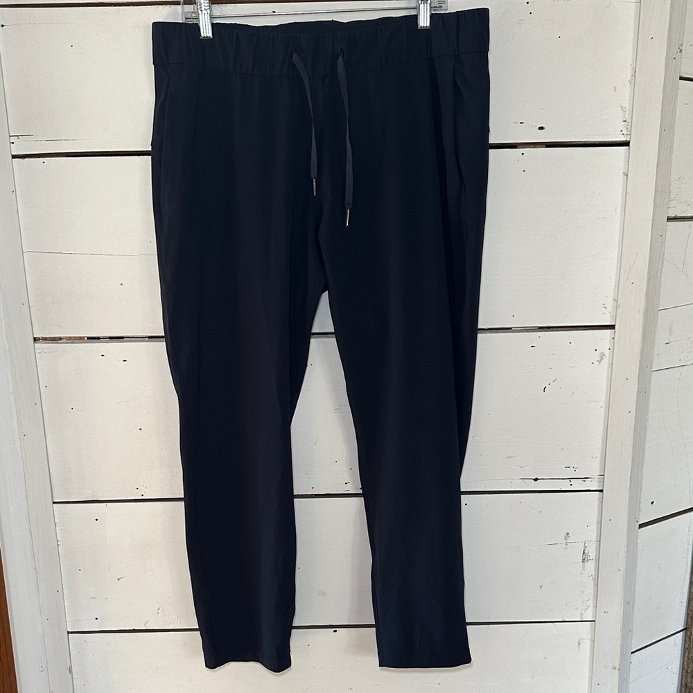 Lululemon Womens On The Fly Pant In True Navy Size 12